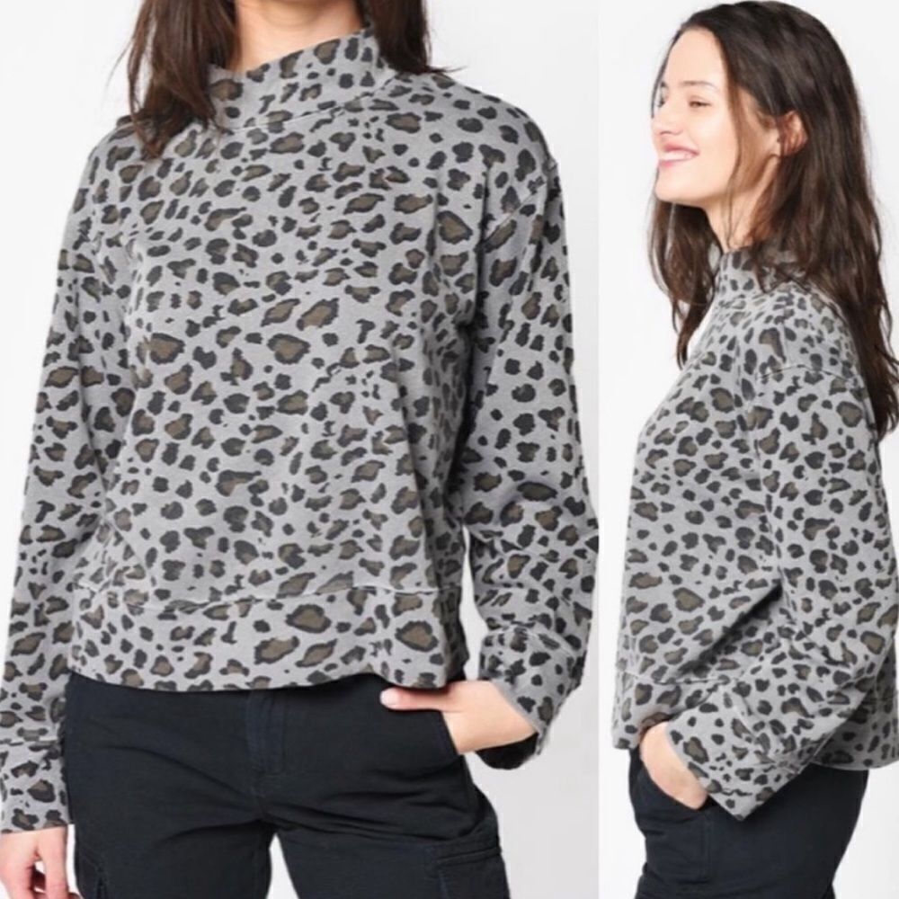 Sundry Gray Leopard Print Long Sleeve Funnel Neck Top SIZE SMALL